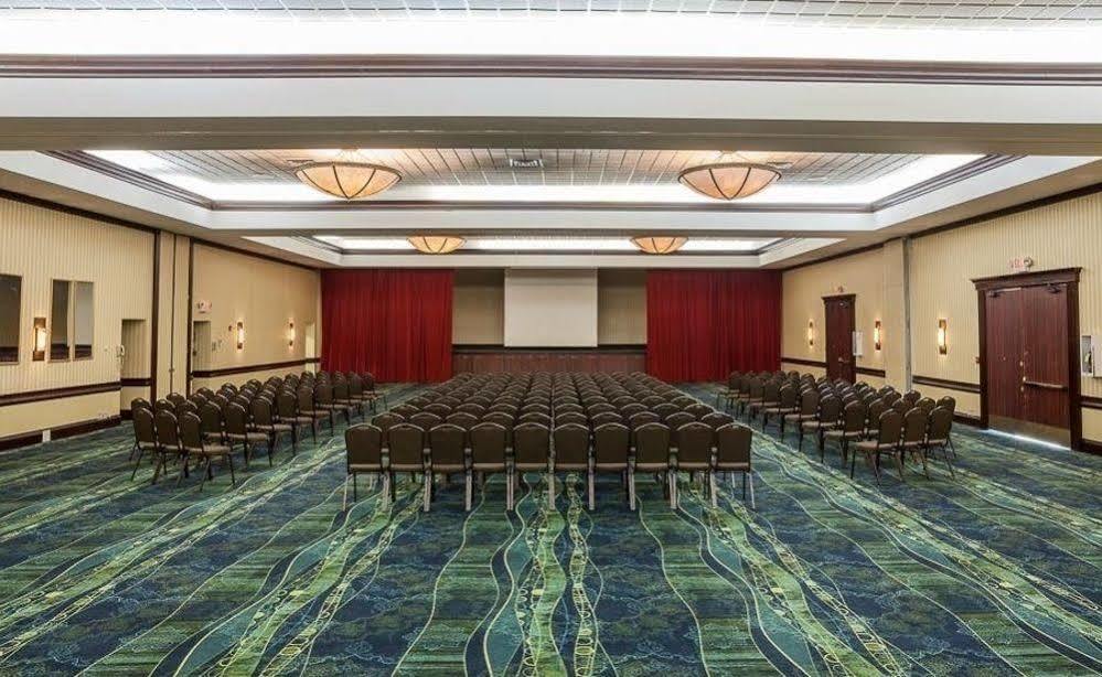 Radisson Niagara Falls-grand Island Hotel